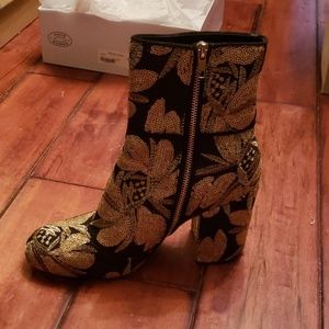 Steve Madden Boots